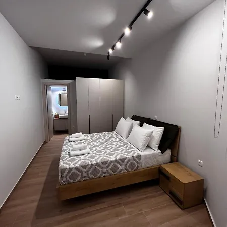 Elia Luxury