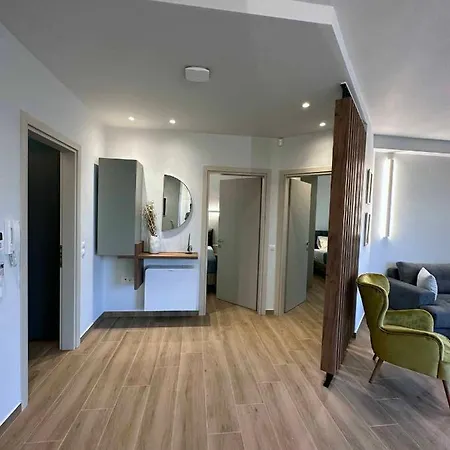 Elia Luxury *