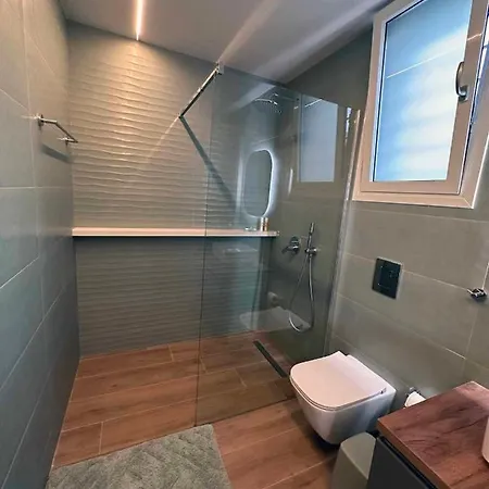 Elia Luxury Apartment *