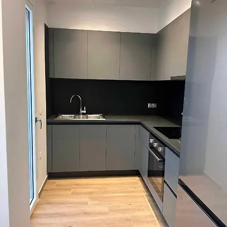 Elia Luxury *