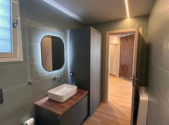 Elia Luxury Apartment